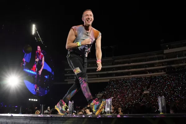 Coldplay a Roma, la scaletta del concerto: apre Rose Villain. Le quattro serate di musica e come cambia la viabilità