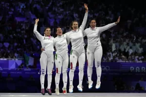 Le azzurre della spada per la prima volta d’oro. L’urlo di Santuccio, Rizzi, Navarria e Fiamingo “Superfelice” anche per il bronzo di Paltrinieri