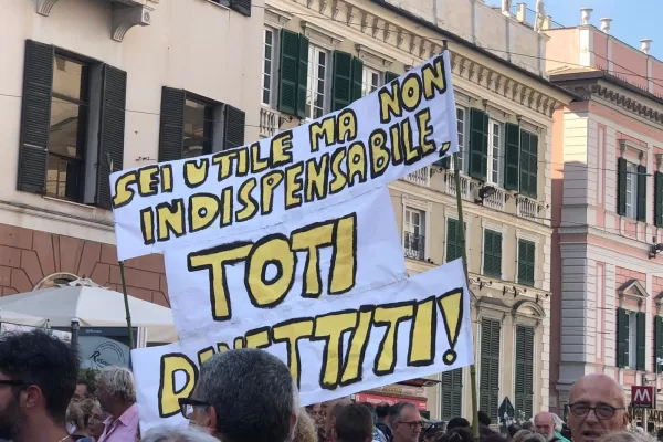 Manifestazione contro Toti