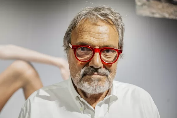 L’ultima foto di Oliviero Toscani, la malattia e la lezione sulla morte di un uomo libero e provocatore