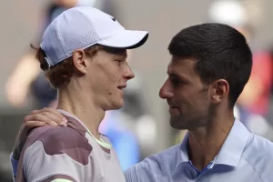 Us Open, Sinner in campo dopo il caso doping: il complottismo di Alcaraz, la solidarietà di Djokovic (agli altri tennisti) e la difesa di Tony Nadal