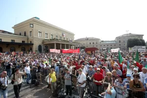 Manifestazione commemorativa per il 44esimo anniversario della strage alla Stazione Centrale di Bologna (Italia) Venerdì, 2 Agosto 2024 (Foto Alessandro Ruggeri/LaPresse)

Commemorations for the 44th anniversary of the Bologna station massacre (Italy) Friday, Aug. 2, 2024 (Photo Alessandro Ruggeri/LaPresse)