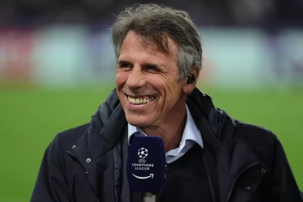 Gianfranco Zola: “Io, Vialli e il wasabi, per il Cagliari rifiutai il Chelsea. Giocherei con Kvara, mi ricorda George Best”