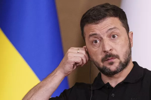 Cosa sta succedendo in Ucraina, piovono bombe e dimissioni: ore cruciali per Zelensky, tre i fronti bollenti