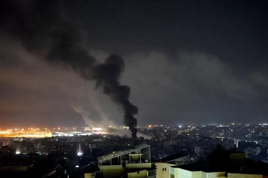 Israele, inizia l’incursione in Libano. Bombardamenti a sud di Beirut, spari di tank e fuoco oltre il confine