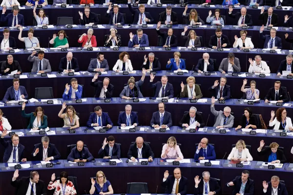 Deputati europei votano sul sostegno all’Ucraina durante la seduta plenaria del Parlamento europeo a Strasburgo, Mercoledì, 17 Luglio 2024 (Foto Roberto Monaldo / LaPresse)

European MPs vote on support for Ukraine during the plenary session of the European parliament in Strasbourg, Wednesday, July 17, 2024 (Photo by Roberto Monaldo / LaPresse)