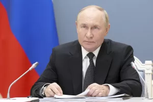 L’insofferenza dei russi per Putin dopo l’incursione ucraina: “Noi amiamo la nostra patria, Vladimir Vladimirovic, ma tu ami il tuo popolo?”