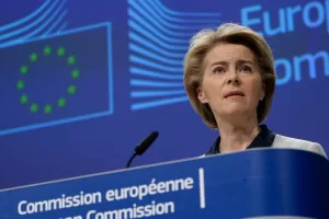 I socialisti frenano su Fitto, alta tensione sulla Commissione Ue: von der Leyen rinvia la presentazione e prende tempo