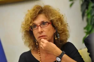 Fiamma Nirenstein: “Sull’antisemitismo la sinistra abdica, invece dovrebbe odiare i filo-iraniani. Cosa ha in mente Schlein?”