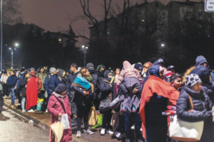 L’odissea dei permessi di soggiorno, un mondo di invisibili senza diritti né pretese. Sono loro i nuovi schiavi