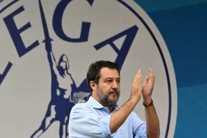 Open arms, una valutazione sul dolo di Salvini e il confine tra illegittimità amministrativa e illiceità penale