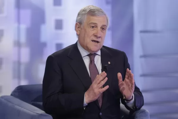 Tajani: “Proiettile sulla palestra della nostra base UNIFIL”