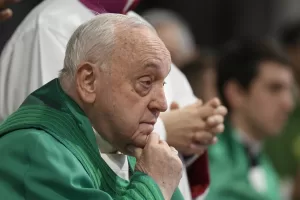 Il sigillo papale sull’eresia del genocidio: Bergoglio e l’assedio totale di Gaza che non è mai esistito