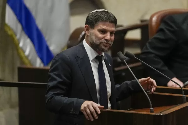 Smotrich rilancia la sovranità di Israele in Cisgiordania, dibattito da autogrill sul diritto internazionale