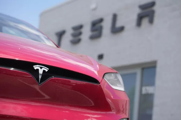 Arriva la Tesla low-cost: la Model Q è l’entry-level pronta a prendersi il mercato nel 2025