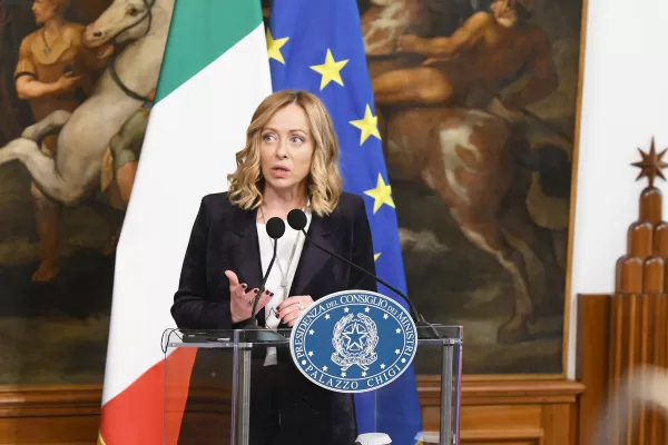 Censis, classe media e Pil in crisi: crollo dei redditi, Italia specchio della Ue che arranca