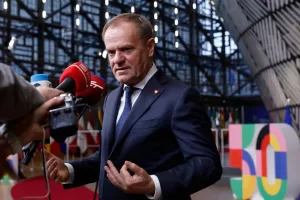 Poland’s Prime Minister Donald Tusk speaks with the media prior to a group photo at an EU summit in Brussels, Thursday, Dec. 19, 2024. (AP Photo/Omar Havana) 


Associated Press / LaPresse